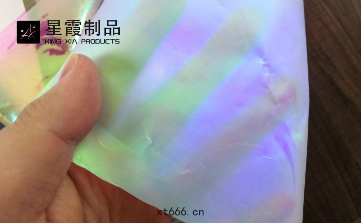 PET薄膜(mó)塗熱熔(róng)膠