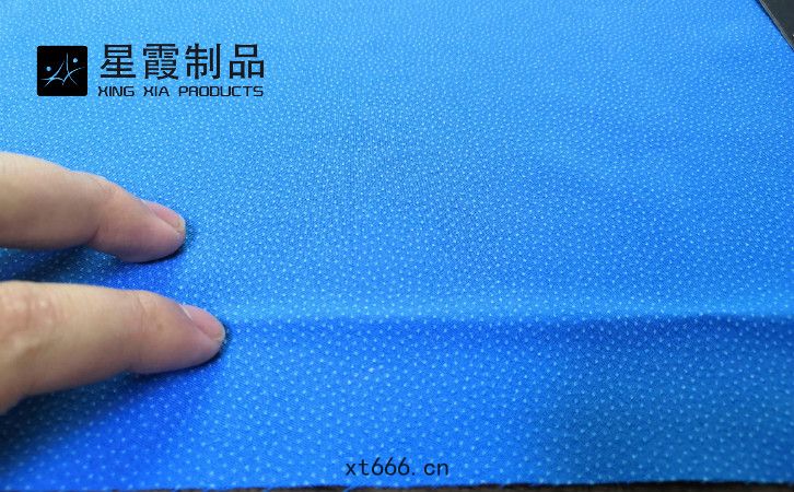 藍色(sè)針織(zhī)布料(liào)熱(rè)熔膠(jiāo)點(diǎn)膠(jiāo)加工