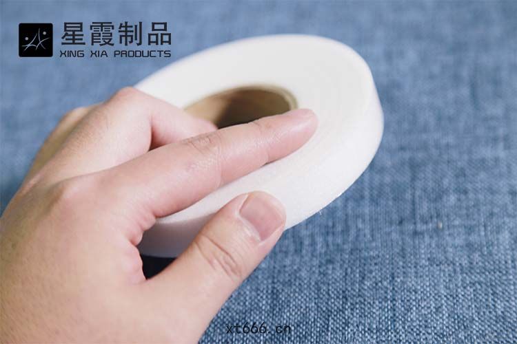 布(bù)料(liào)燙(tàng)膠